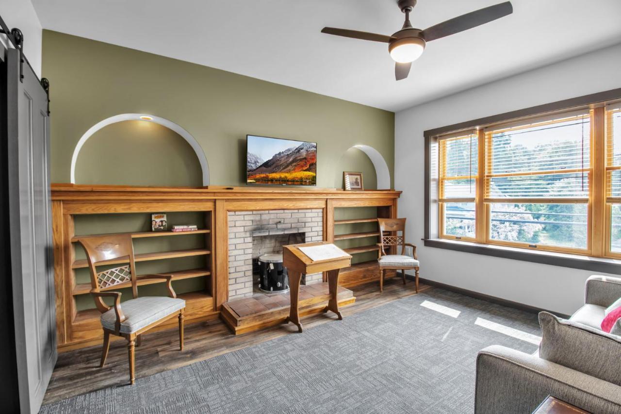 Webber Hotel Lyndonville Екстериор снимка