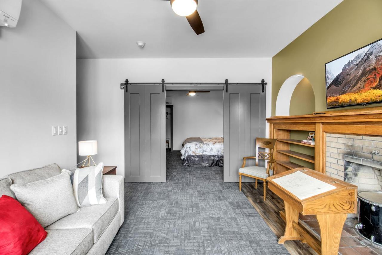 Webber Hotel Lyndonville Екстериор снимка