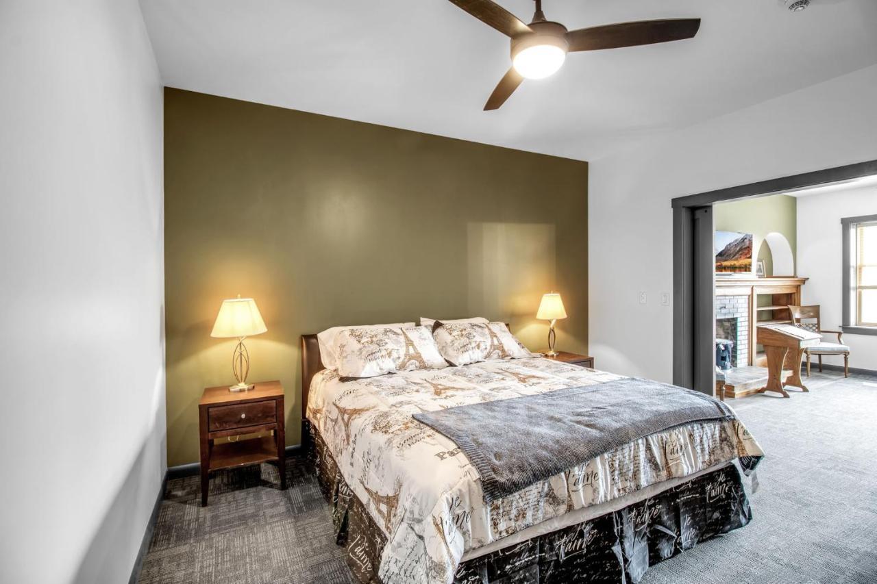 Webber Hotel Lyndonville Екстериор снимка