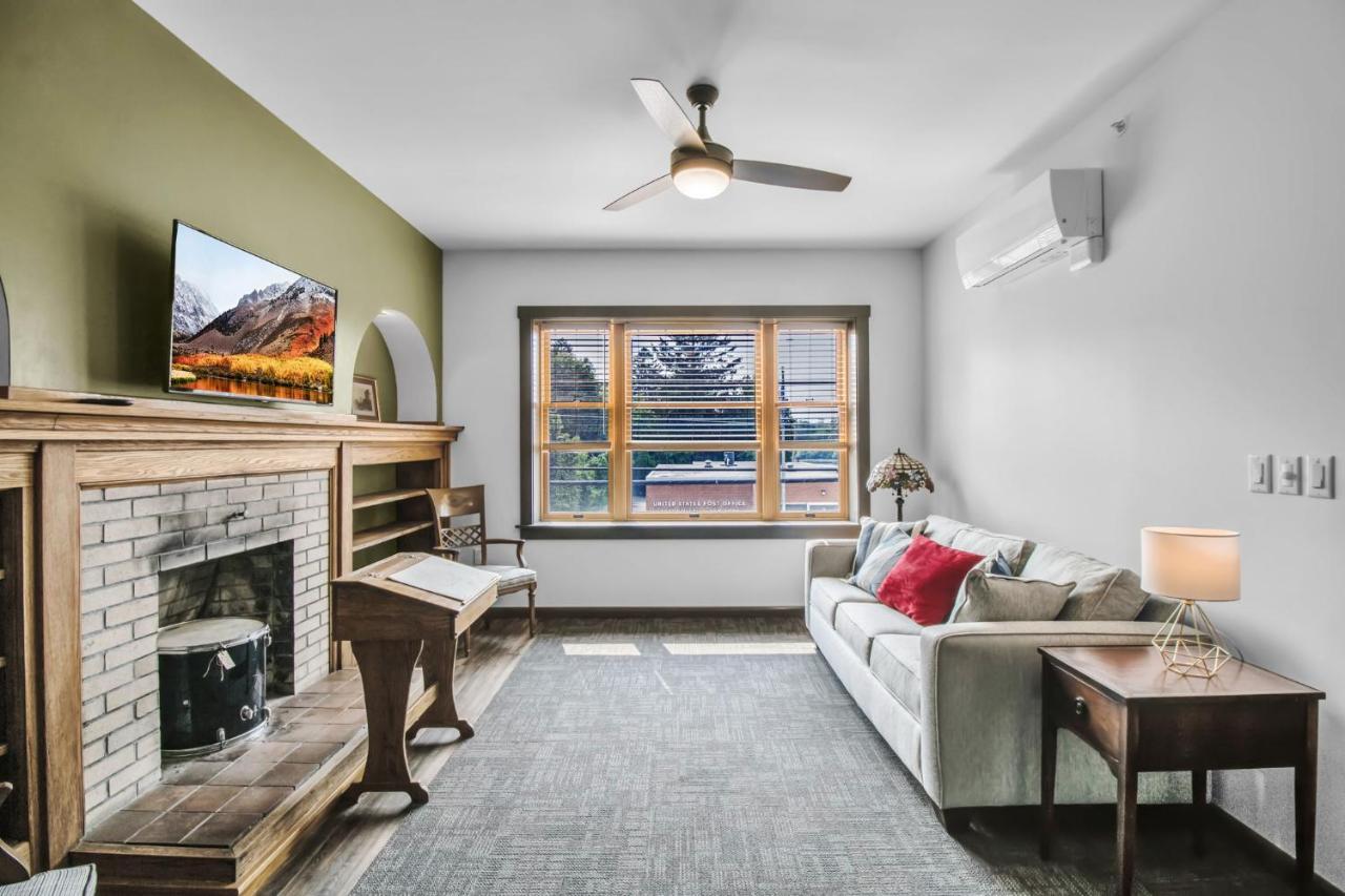 Webber Hotel Lyndonville Екстериор снимка