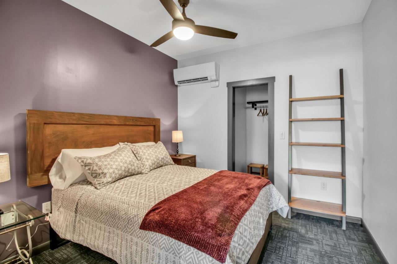 Webber Hotel Lyndonville Екстериор снимка