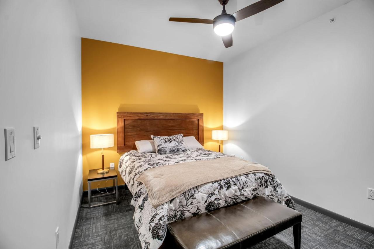 Webber Hotel Lyndonville Екстериор снимка