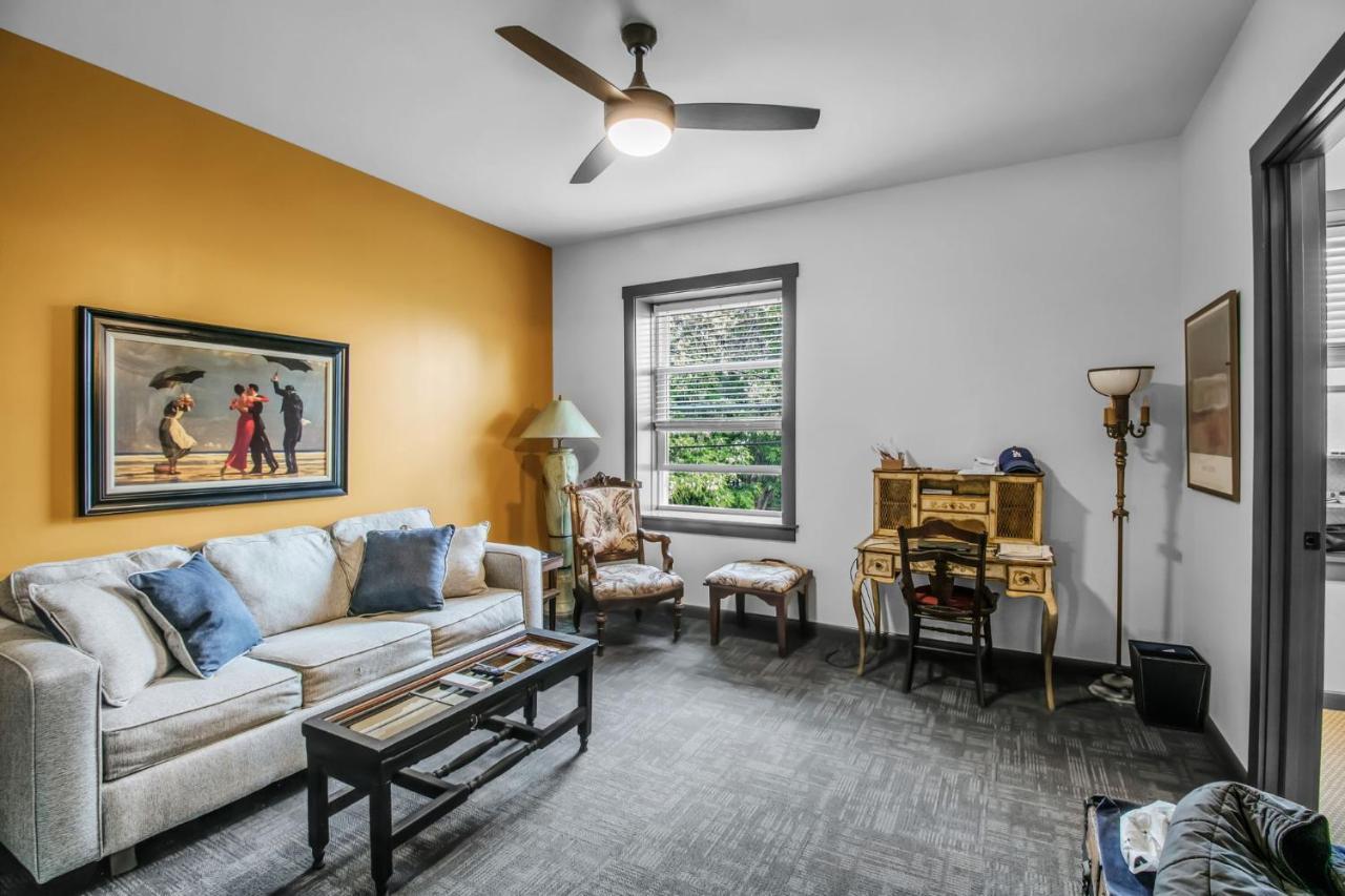 Webber Hotel Lyndonville Екстериор снимка