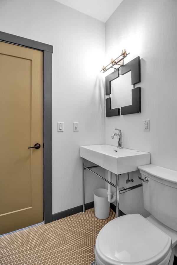 Webber Hotel Lyndonville Екстериор снимка